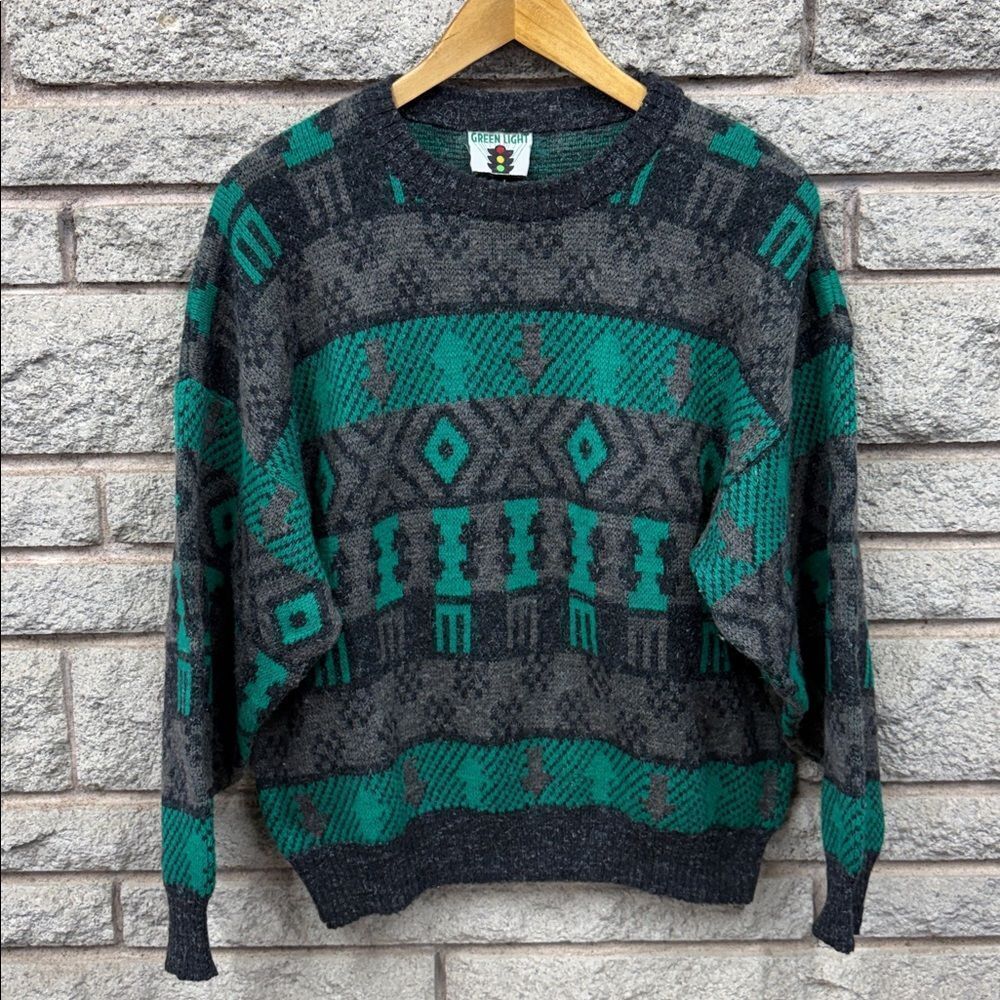 Vintage Patterned Sweater - Green and Gray